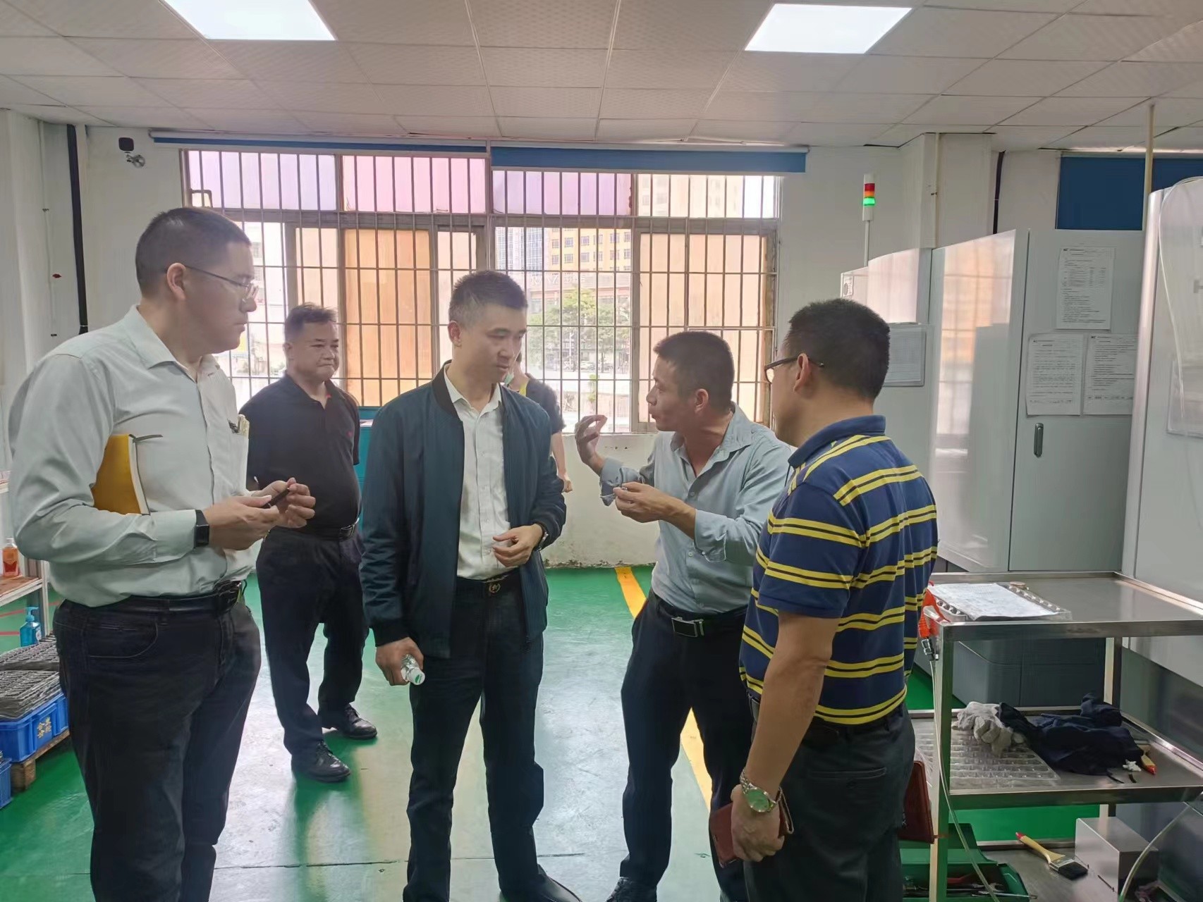 熱烈歡迎區(qū)政府領(lǐng)導(dǎo)帶隊(duì)走訪企業(yè)，鼓勵(lì)數(shù)字化轉(zhuǎn)型！